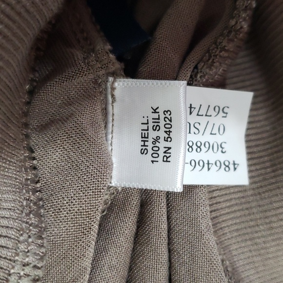 Banana Republic 100% Silk Sleeveless Faux Wrap Blouse Balloon Waist Small - Picture 12 of 15